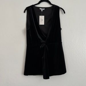 Halston Black crush velvet size small petite